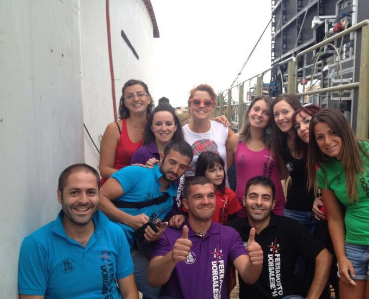 Alcuni ragazzi della Leva '84 con Noemi