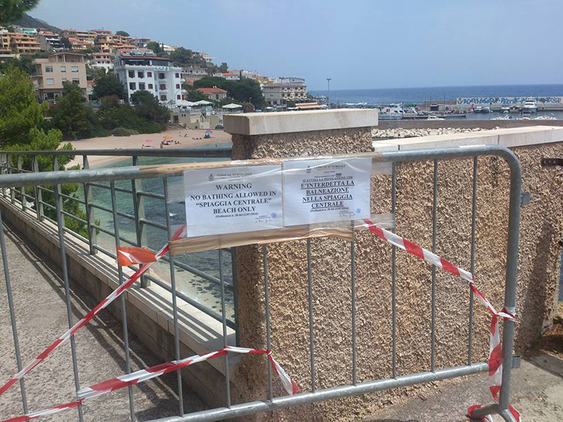 Spiaggia Centrale, 23 luglio 2016 - Foto tratta da facebook di: Alessandra Mazzella